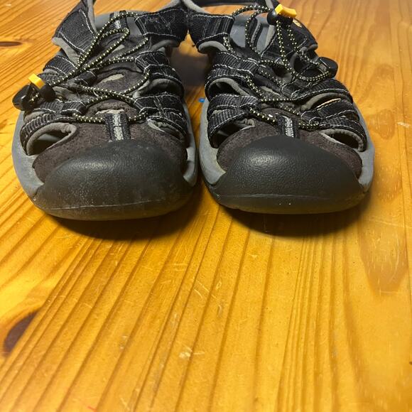 Keen Water Friendly Outdoor Hiking Sandals Men’s Size 8.5 Black - Picture 3 of 12